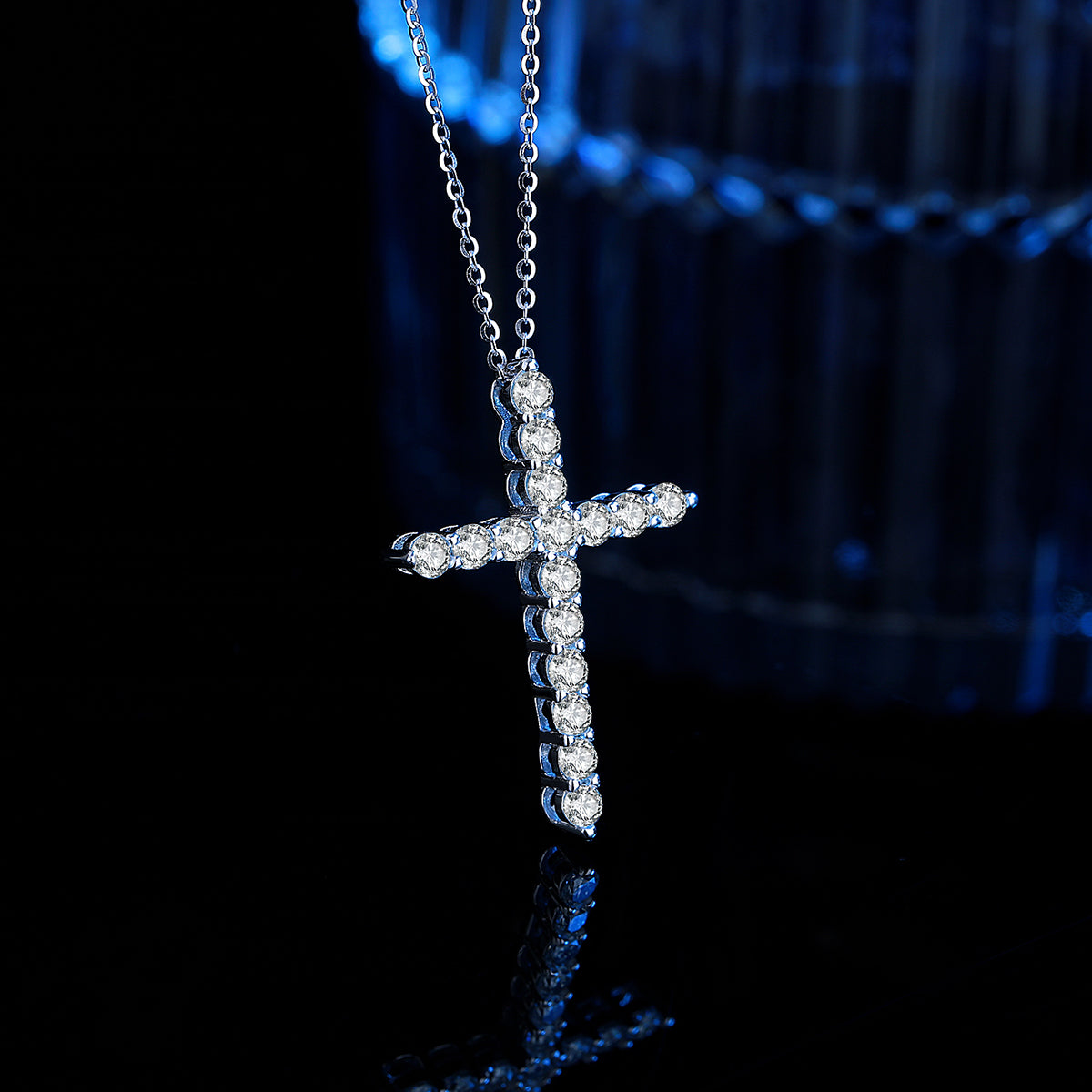 Everlight Moissanite Cross Pendant – 925 Sterling Silver