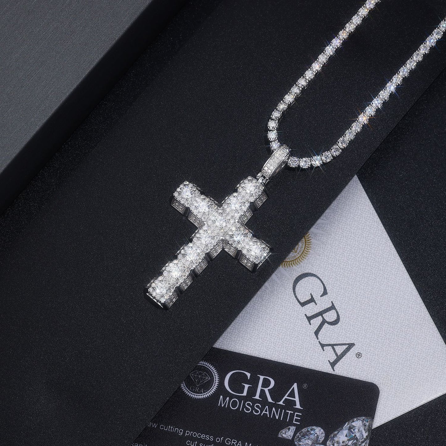Elegant Moissanite Cross Necklace – Unisex Luxury Pendant in Platinum-Plated 925 Silver, Gift for Him or Her