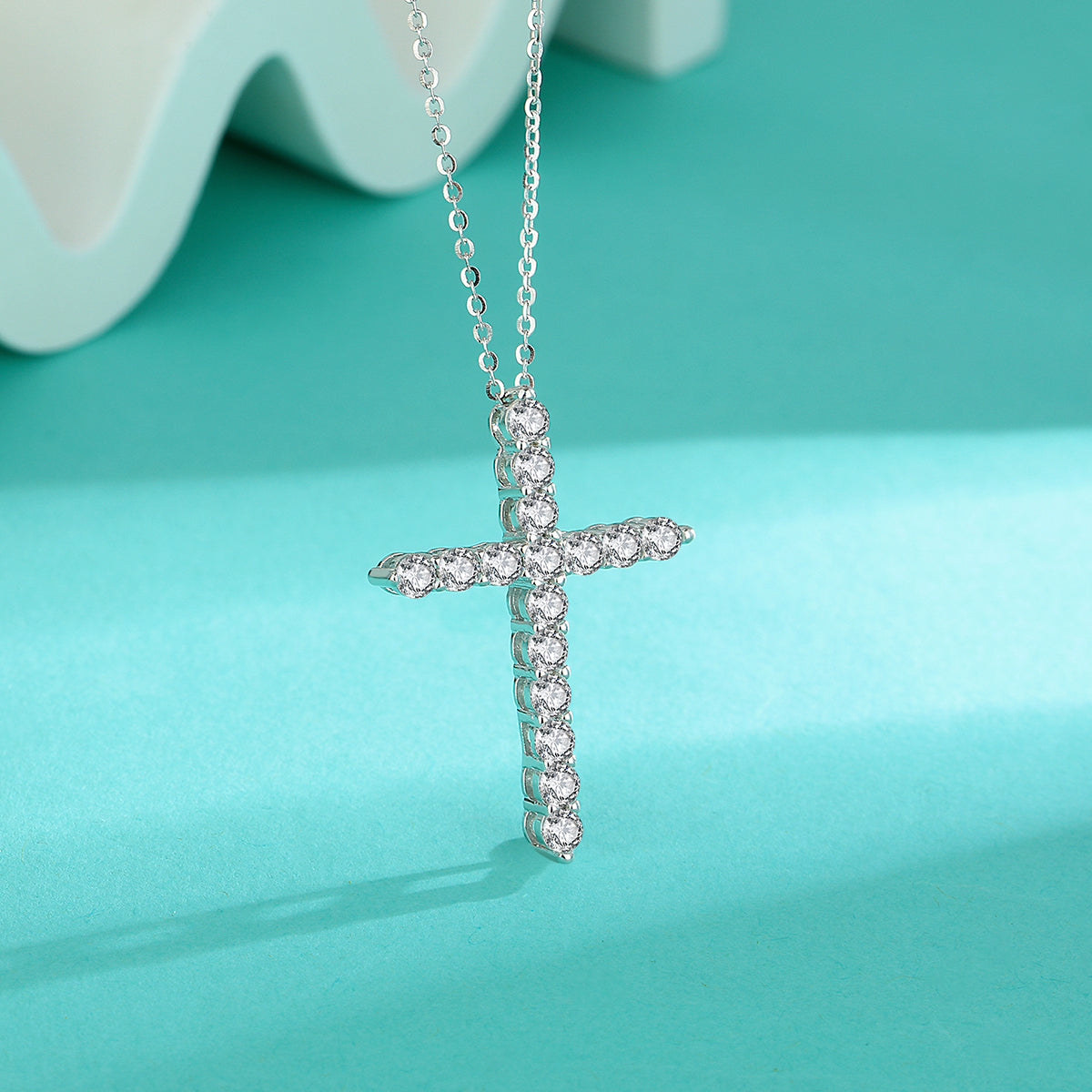 Everlight Moissanite Cross Pendant – 925 Sterling Silver